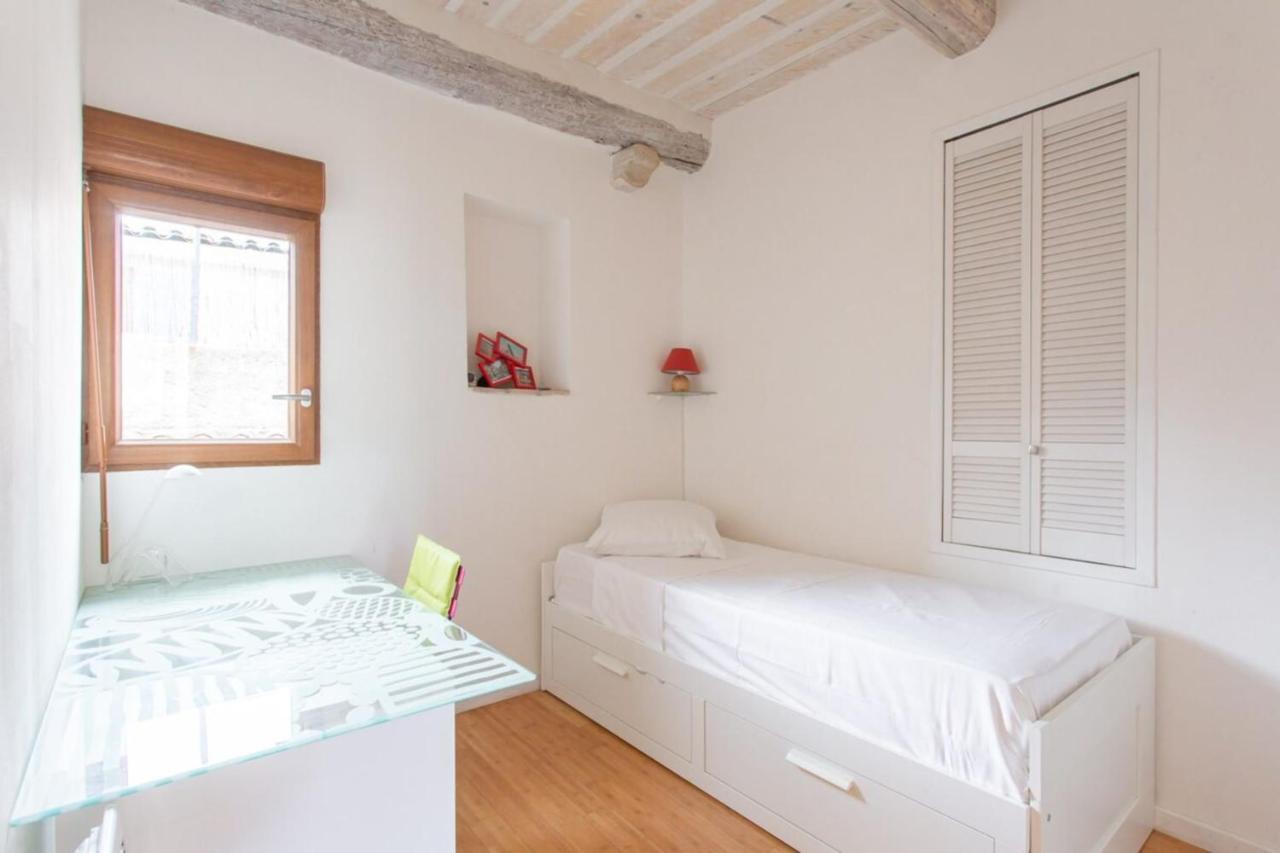 2-Star Apartment Close To Beaches And All Amenities Antibes Zewnętrze zdjęcie
