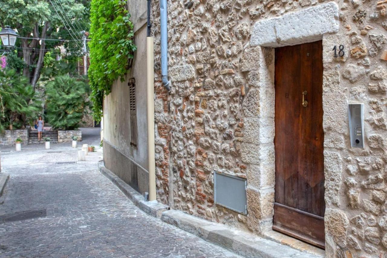2-Star Apartment Close To Beaches And All Amenities Antibes Zewnętrze zdjęcie